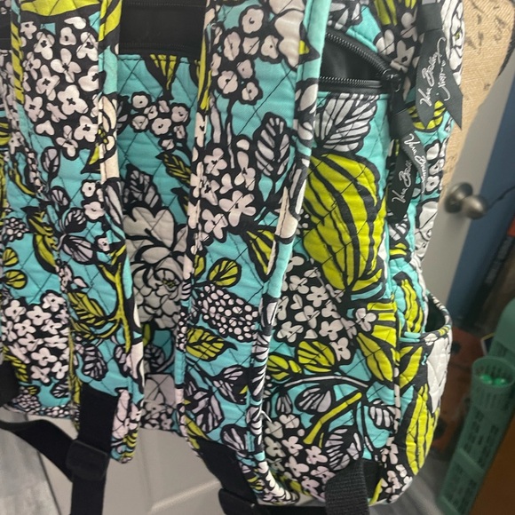 Vera Bradley “Island Blooms” Full-Size Backpack - Picture 3 of 8